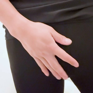 イケメンでガタイの良い友人男の自宅のトイレでこっそり大胆にオナニーをしてしまうゆきひろ