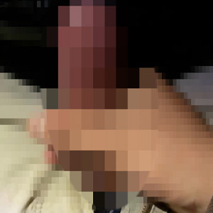 コンドームを着けたまま擦り続け…大量の精子をゴム内で爆射！